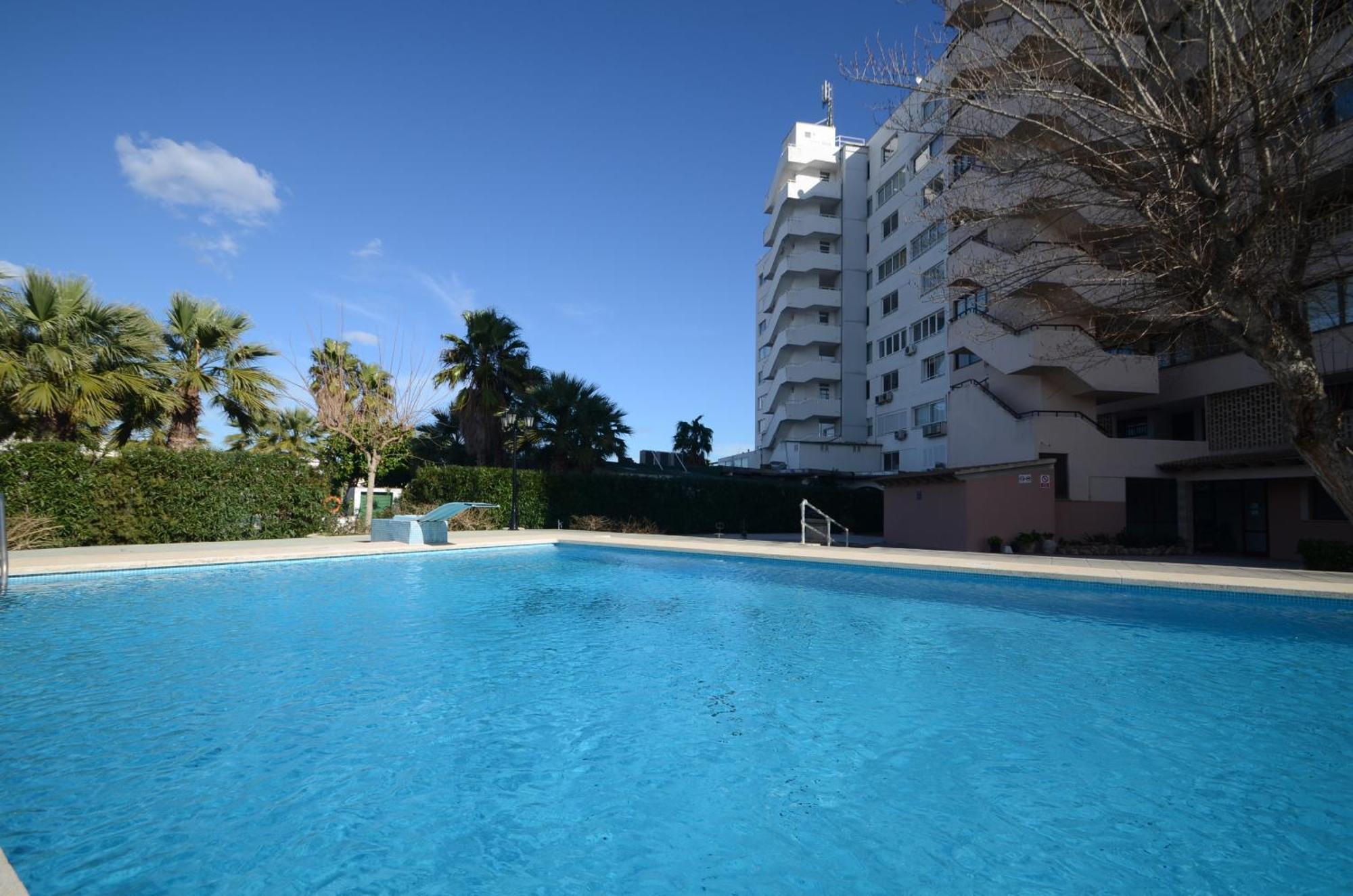 The Shell Ll New At The Beach, With Sea Views And Swimming Pool